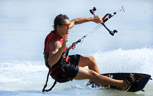 Почему стоит попробовать кайтсёрфинг? Почему стоит попробовать кайтсёрфинг?